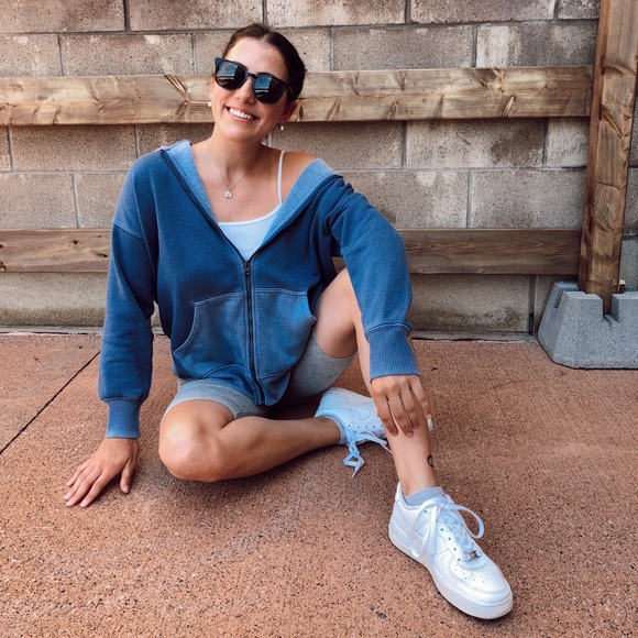 HEY I’M SYD - Picture 1 of 1